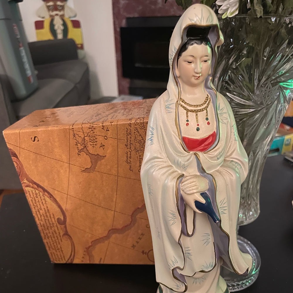 Lovely porcelain Guanyin statue